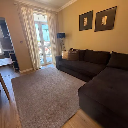 Apartment Chernomorets Apartment *